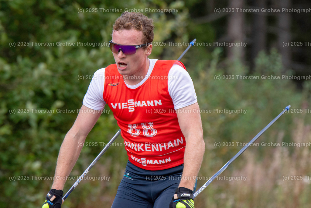 Deutsche Meisterschaften Biathlon | Deutsche Meisterschaften Biathlon, Speziallanglauf Maenner am 14.09.2018 in der DKB SKI ARENA in Oberhof, (Deutschland)

Bild: Fratzscher Lucas vom WSV Oberhof - Realisiert mit Pictrs.com