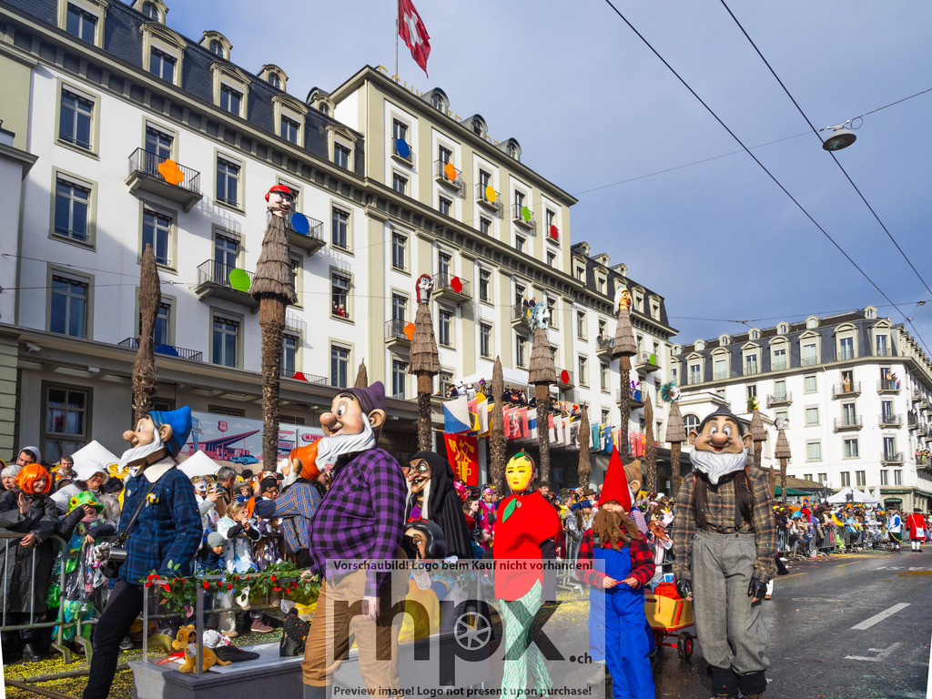 Fritschi-Umzug Luzern 2026 | Foto-Standort: Schweizerhof Luzern - Realisiert mit Pictrs.com