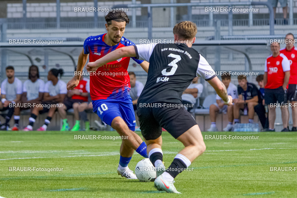 4B1A3767.jpeg -  - KFC Uerdingen - Bergisch Born - Niederrheinpokal | Krefeld, Deutschland, 10.08.25:   während des Niederrheinpokal Spiels zwischen KFC Uerdingen - Bergisch Born in der Grotenburg Stadion am 10. August 2025 in Krefeld, Deutschland. (Foto von Ralph Görtz/Brauer-Fotoagentur)