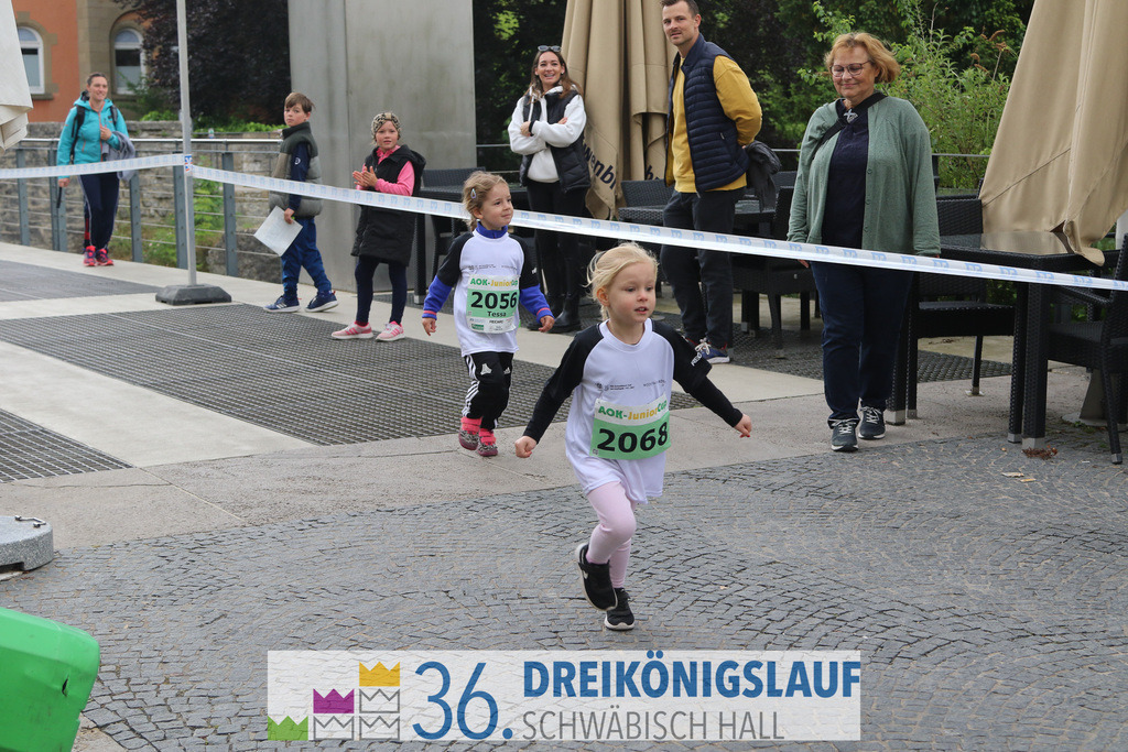 AOK Junior Cup 400m | 3Königslauf 2022 AOK Junior Cup 400m - Realisiert mit Pictrs.com