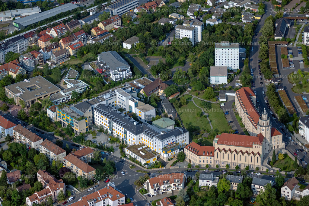 4047965 | WüRZBURG 21.08.2021 Gebäudekomplex des Klosters mit der "Herz-Jesu-Kirche" an der Mariannhillstraße im Ortsteil Frauenland in Würzburg im Bundesland Bayern, Deutschland. Weiterführende Informationen bei: Kloster Mariannhill. // Complex of buildings of the monastery with of "Herz-Jesu-Kirche" on Mariannhillstrasse in the district Frauenland in Wuerzburg in the state Bavaria, Germany. Further information at: Kloster Mariannhill. Foto: Gerhard Launer