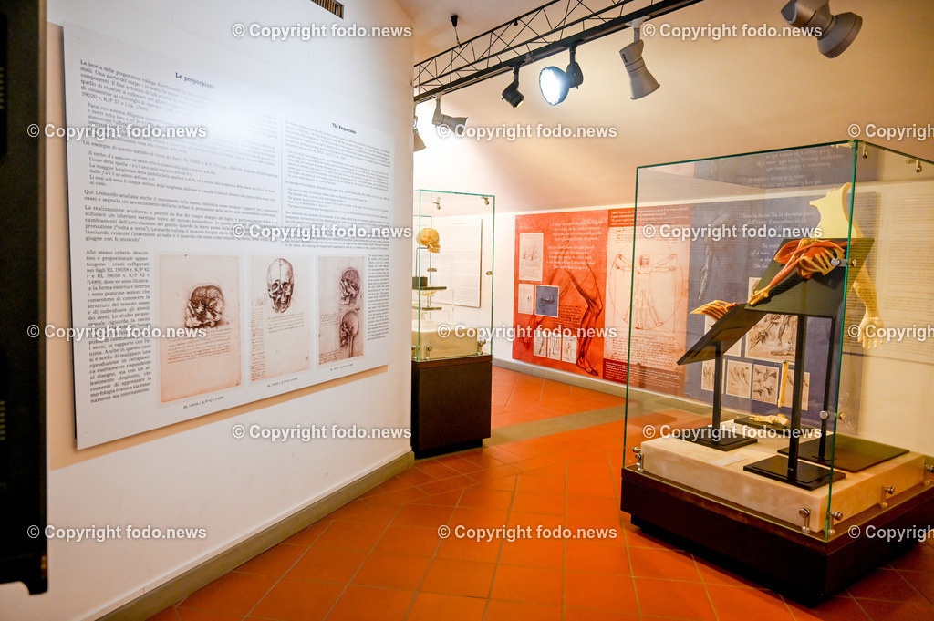 Italien_ Toskana_ Vinci_ 31.05.2024-71 | 31.05.2024, Italien, ITA, Toskana, Vinci im Bild Stadtansichten, Gebäude, Architektur, Touristen, Historisch, Souvenir, Altstadt, Museum, Statuen, Skulpturen, Leonardo Da Vinci, Castello dei Conti Guidi, Museo Leonardiano


Vinci ist eine italienische Gemeinde in der Metropolitanstadt Florenz, Region Toskana.
Quelle: Wikipedia
