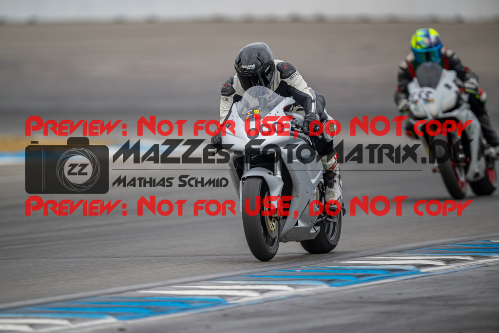 MaZZes-Fotomatrix-20260809-573867 | R1