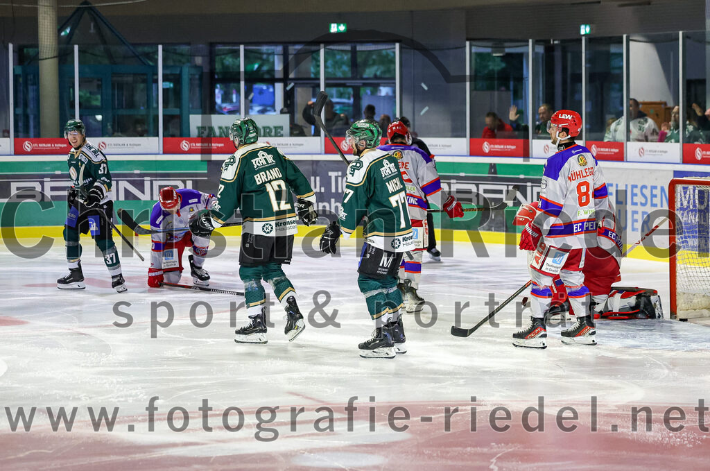 2025-09-14_081_TSV_Erding_gegen_EC_Peiting | Erding, Deutschland, 14.09.2025:Eishockey, Oberliga Süd 2025 / 2026, Testspiel, TSV Erding gegen EC Peiting, Endergebnis: 2:3Foto: Christian Riedel / fotografie-riedel.net
