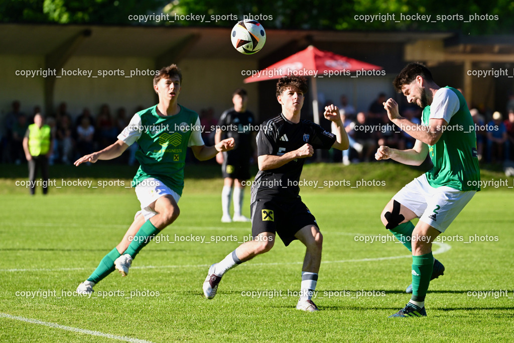 WSG Radenthein vs. URC Thal Assling | #6 Simon Hinteregger WSG Radenthein, #22 Samuel Stephan Schönegger URC Thal Assling, #2 Alexander Rauter WSG Radenthein, WSG Radenthein vs. URC Thal Assling, WSG Radenthein vs. URC Thal Assling am 30.05.2025 in Radenthein (Sportplatz Radenthein), Austria, (Photo by Bernd Stefan)
