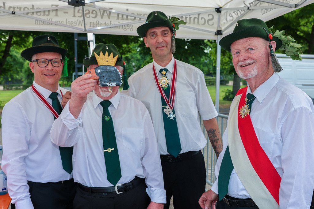 top-top.de-250531-101 | Foto, Video, Fotografie, Videografie, Fotobox, DJ, Discjockey, Musik, Musikbox, Veranstaltung, Photobooth, Amazon, Ebay, Buchtipp, Bestseller, Autor, Verlag, Buch, Wesel, Hamminkeln, NRW, Dinslaken, Rees, Drohne, Hochzeit, Party, Fotobox, Wesel, Fotograf