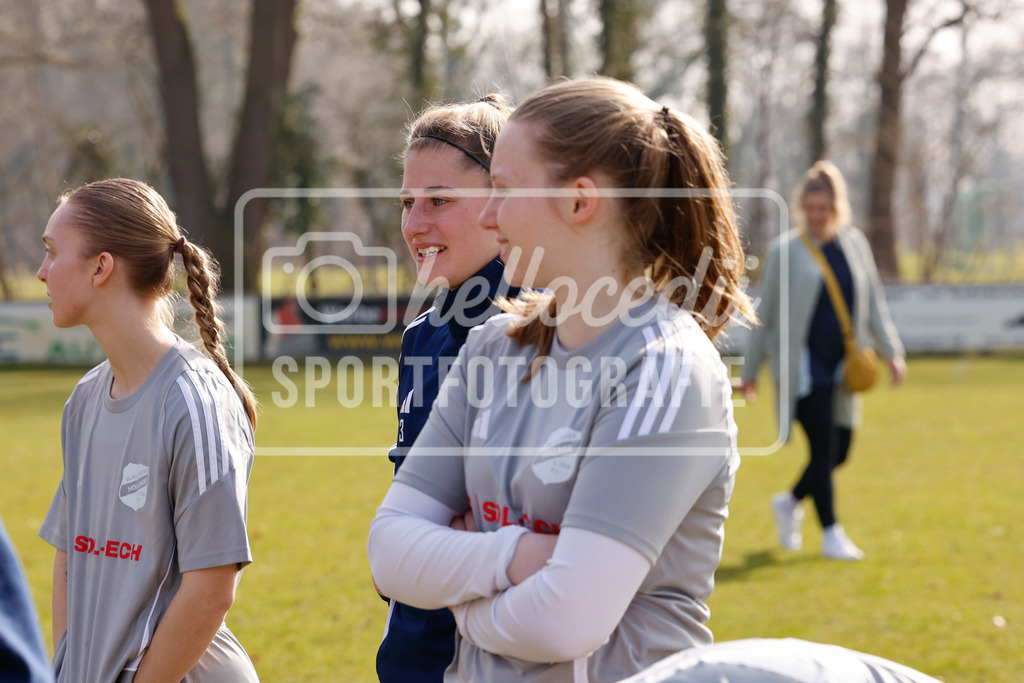Fußball I Frauen I Saison 2025-2026 I Oberliga Niedersachsen I 15. Spieltag I SV Meppen 1912 e.v. U20 2 - BW Hollage -89 | realhellocedii - Realisiert mit Pictrs.com