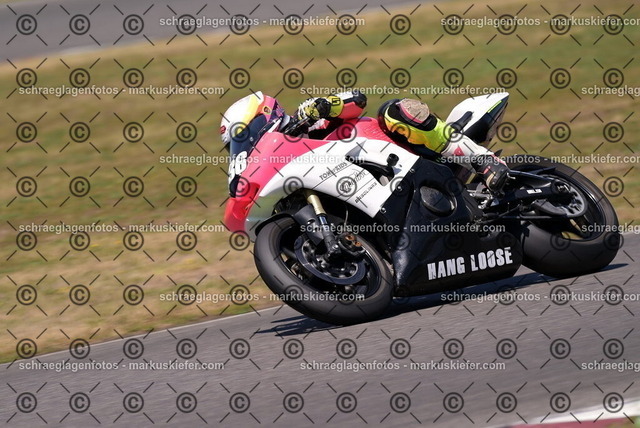 26bt04-1589 | markuskiefer.com - Realisiert mit Pictrs.com