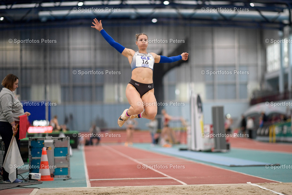 _KP12872_1 | 09.02.2025, xkaix, Leichtathletik 20. Deutsche Meisterschaften, Mehrkampf Halle v.l. Sabrina Reusch (LG TELIS FINANZ Regensburg) - Realisiert mit Pictrs.com