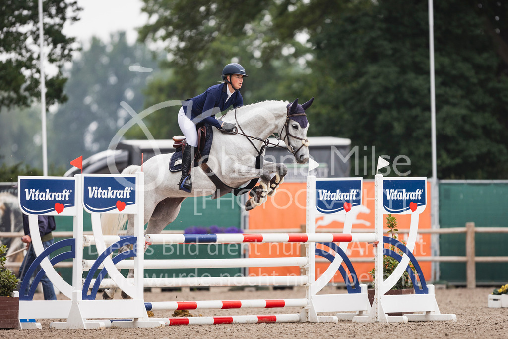 250610_Mühlen_SprPf-A2-257 | Deine schönsten Turniermomente als professionelle Fotos! Entdecke hochwertige Pferdesport-Fotografie im Online-Shop. Jetzt Fotos finden & bestellen!