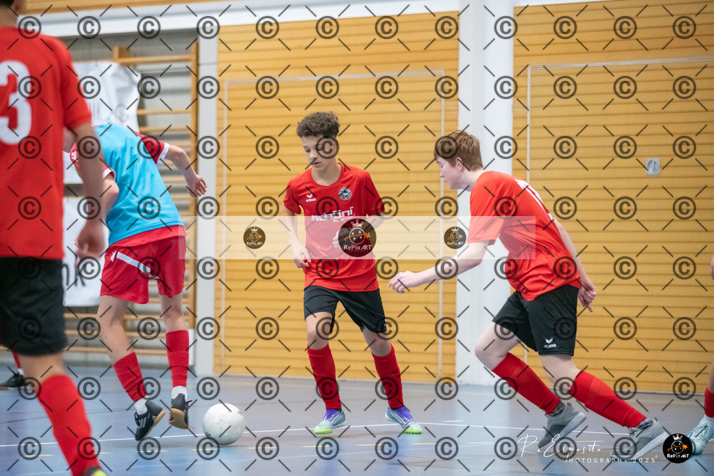 20251122_20251122_FCR-Hallenturnier-C_1_012-46 | Sport und Naturfotografie von Roberto Esposito zeigt echte Momente Bewegung und die Schönheit der Natur. Ausdrucksstarke Bilder schaffen Emotionen.