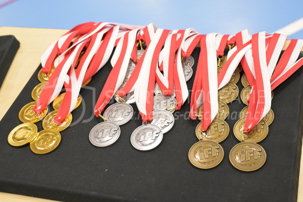 3v3 World Floorball Championships 2025 - Medal Ceremony | Medals, during 3v3 World Floorball Championships 2025, Switzerland: 03.05.2025, Winterthur, AXA ArenaEvent page: <a href="https://www.u19wfc2025.ch/">www.u19wfc2025.ch</a>Credit: Markus Aeschimann, <a href="https://markus-aeschimann.ch">markus-aeschimann.ch</a>Instagram: <a href="https://instagram.com/sportfotografie.aeschimann">@sportfotografie.aeschimann</a> - Realisiert mit Pictrs.com