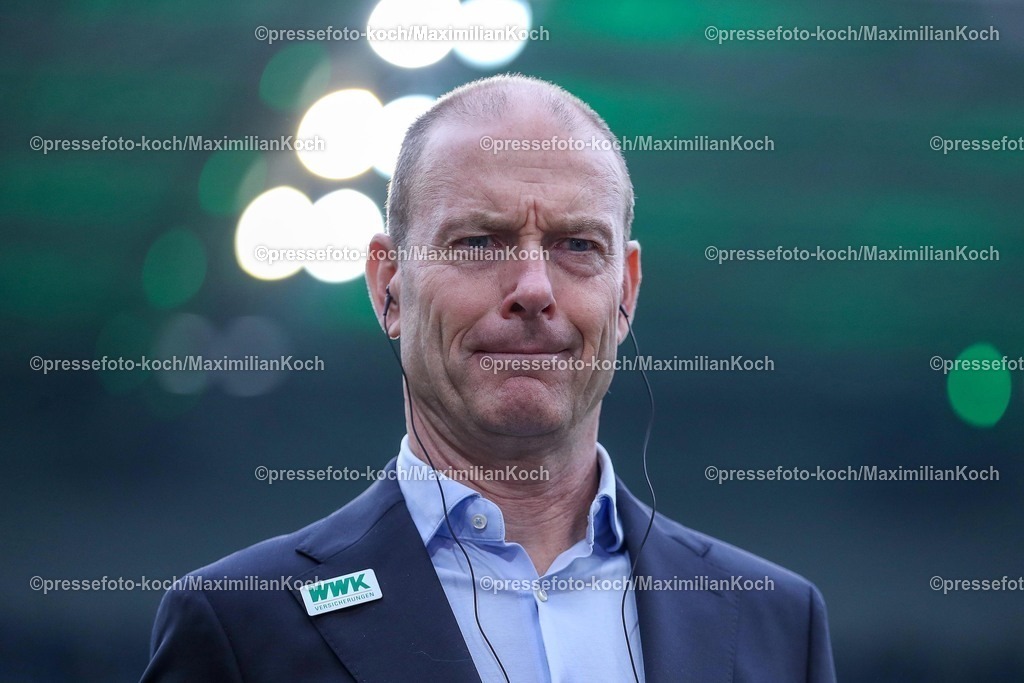 BMG21022502104 | 22.02.2025, Fußball, Borussia Mönchengladbach - FC Augsburg, 1. Fußball Bundesliga, Borussia-Park, Saison 2024 2025: Cheftrainer Jess Thorup (FC Augsburg)DFB regulations prohibit any use of photographs as image sequences and or quasi-video.