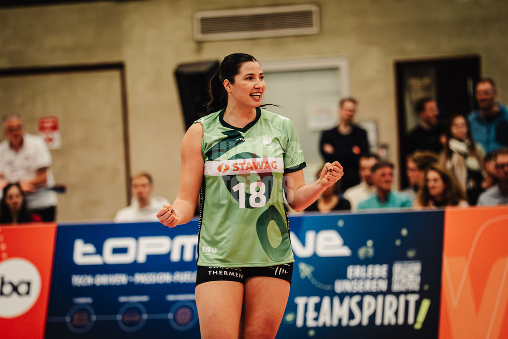 Volleyball | Frauen | Saison 2025/2026 | Volleyball Bundesliga | ETV Hamburger Volksbank Volleys vs. Ladies in Black Aachen | 29.10.2025 | Lea Ambrosius (#18, Ladies in Black Aachen)