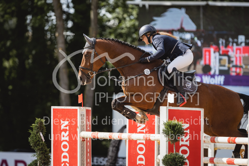 230826_Delbrueck_M2-Spr-851 | Deine schönsten Turniermomente als professionelle Fotos! Entdecke hochwertige Pferdesport-Fotografie im Online-Shop. Jetzt Fotos finden & bestellen!