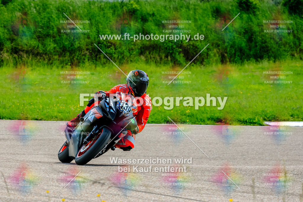 MotoTeam-0373 | Hier findet Ihr Bilder von Touristenfahrten auf der Nürburgring Nordschleife oder von anderen Veranstaltungen die ich besucht habe. Viel Spass beim Durch Schauen 