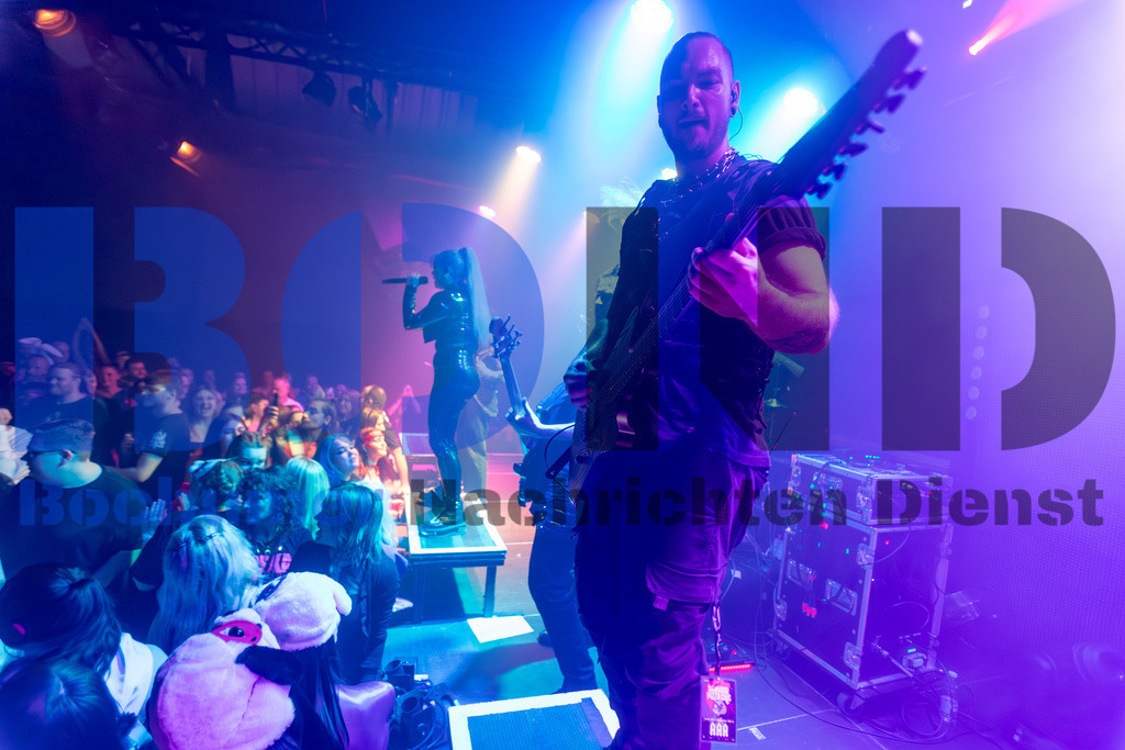 SES_ENIKOL20250501-56 | bond - Realisiert mit Pictrs.com