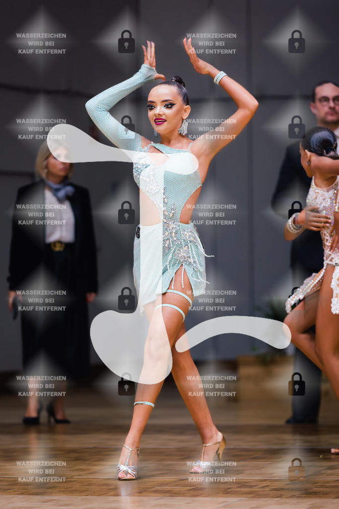 GOC 2025 - WDSF Solo Junior II Latin Female - 2025-08-21-7555 | Webshop for digital downloads and prints of dance sport, event & show photographer Julian Link - Realisiert mit Pictrs.com