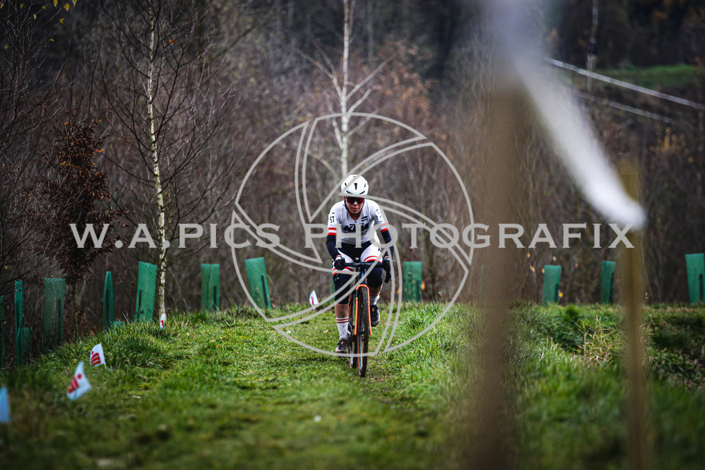 ..... | AUSTRIA, 24.11.24, 3.Radquerfeldein GP um das Sportzentrum Gunskirchen Image shows: Photo: Wapics / Andreas Willdoner