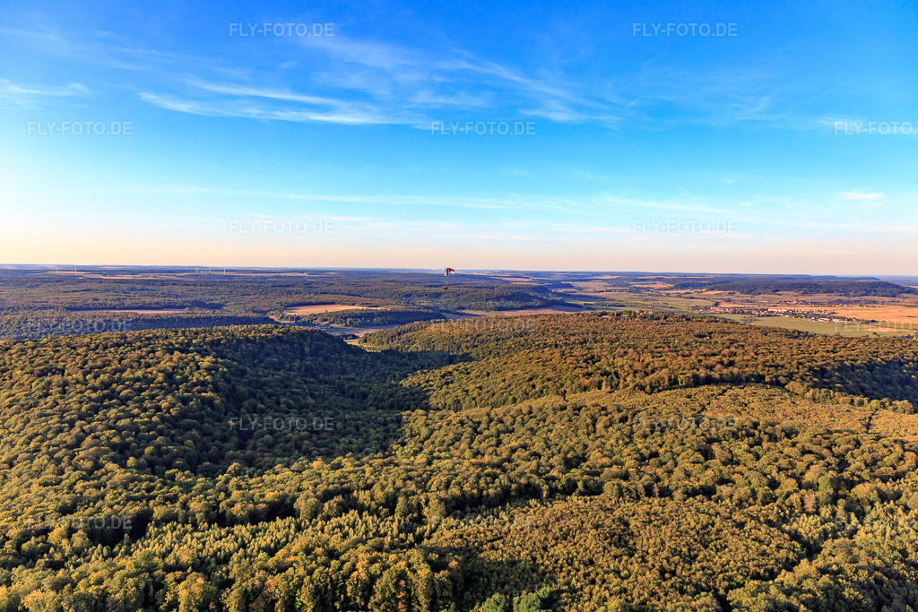 Luftbild: Col de la Main Noire in Mont-lès-Neufchâteau im Bundesland Vosges in Frankreich. – Foto: IMG_118305.jpg vom 15.09.2019 durch Werner Riehm/FLY-FOTO.de – Auflösung des Originals: 5472 x 3648 px