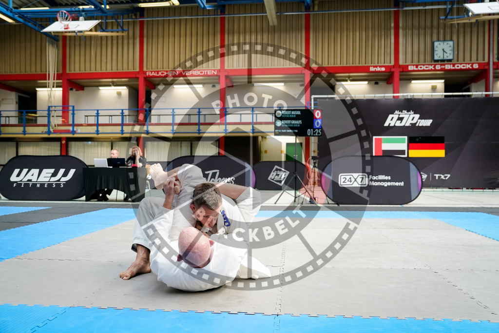 20250920PBB0862 | Athletes compete during the AJP Tour Hamburg International Jiu-Jitsu Championship, on September 20, 2025 in Hamburg, Germany. © Chiara Dazi / photoblackbelt