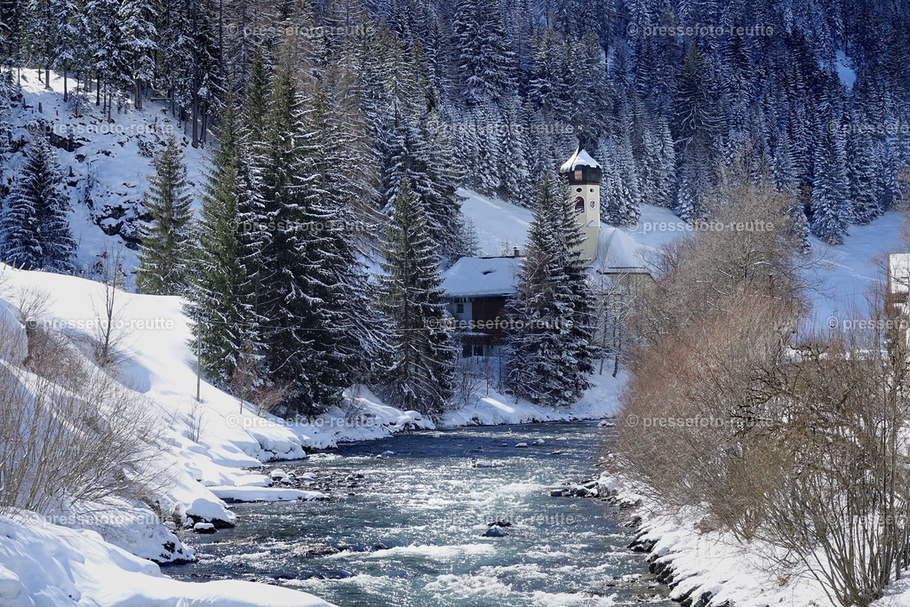 welltvi-Steeg-Lech-Winter-DSC07468 | Info aus dem Bezirk Reutte/Ausserfern Tirol sowie eine umfangreiche Bilddatenbank über die gesamte Region: Lechtal, Talkessel Reutte, Tannheimertal, Zwischentoren. Lech, Plansee, Zugspitze, Grenztunnel, B179, Fernpassstraße, Verkehr, Lawinen, Tradition, - Realisiert mit Pictrs.com