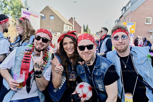 Zug Nievenheim 2.2.25_carlherrlich (15) | High End Portraits. Einzelportrait Paarportrait Gruppenportrait Künstlerportrait Bandportzait Bühnenfotografie Fashion Lifestyle Urbanlife  - Realisiert mit Pictrs.com