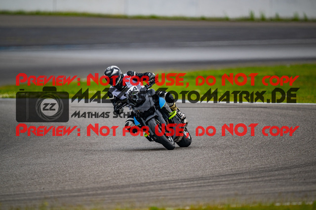 MaZZes_FotoMatrix_240701_6007705_8989 | INST