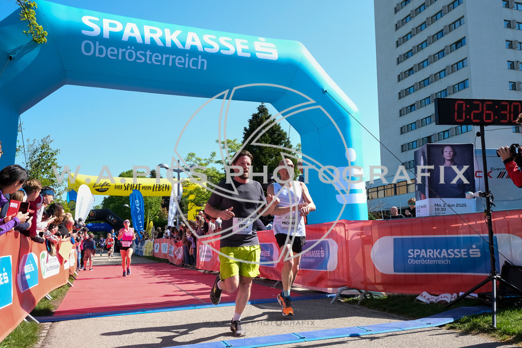 ..... | LINZ,AUSTRIA,27.April 24, Int. 3 Brückenlauf Linz  , Image shows: Photo: WAPICS / Michael ring