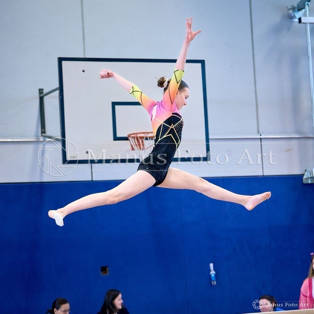 2024-04-30-2-1-A-DSC00762 | Professionelle Sportfotografie in Hamburg, Schleswig-Holstein und Niedersachsen – spezialisiert auf Rhönrad, Geräteturnen, Leistungsturnen und rhythmische Sportgymnastik. Bundesweite Begleitung von Rhönrad-Events. Jetzt Sport-Fotos - Realisiert mit Pictrs.com