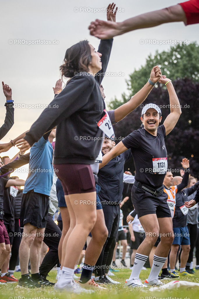 22. ASV Nachtlauf; Koeln, 28.05.25 | Impressionen vom 22. ASV Nachtlauf am 28.05.25 am Tanzbrunnen in Koeln. Foto: BEAUTIFUL SPORTS/Leah Kohring