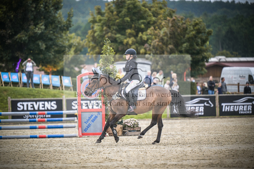 DOS_1215 | Entdecke hochwertige Reitturnierfotos von Foto Oger. Professionell, emotional und authentisch – jetzt Lieblingsmomente im Shop bestellen.Deutschlandweite Turnierfotografie. - Realisiert mit Pictrs.com