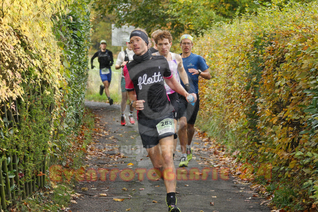 251026_1003_EV4_3848 | Sportfotografie im Rhein-Sieg Kreis, Köln, Bonn, NRW, Rheinland Pfalz, Hessen, etc. Unser Tätigkeitsfeld umfasst den Laufsport vom Volkslauf über den Marathon, Duathlon, Triathon bis zum Ultralauf wie Kölnpfad Ultra oder Schindertrail.