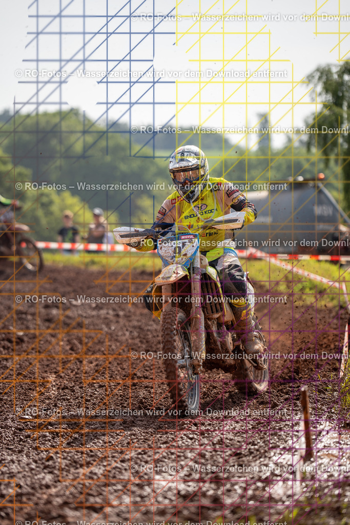 Wolfshausen 4 Lauf -631 | Sportfotografie von RO-Fotos: Motorsport, Motocross, Enduro, Laufveranstaltungen und Triathlon. Professionelle Fotos von Sportlern und Events. - Realisiert mit Pictrs.com
