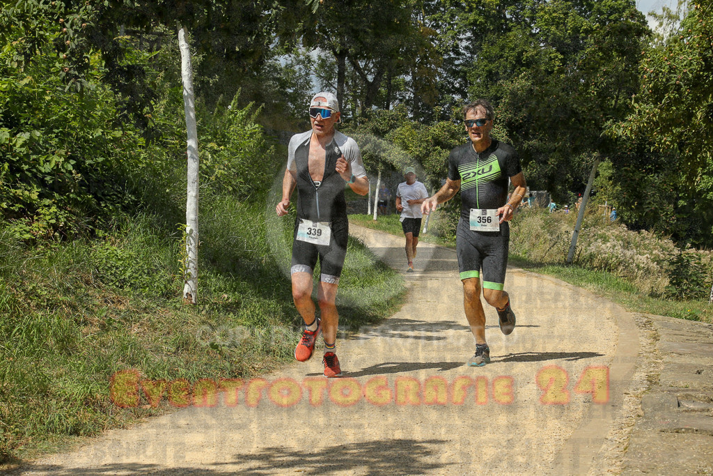 250824_1334_EX1_2879 | Sportfotografie im Rhein-Sieg Kreis, Köln, Bonn, NRW, Rheinland Pfalz, Hessen, etc. Unser Tätigkeitsfeld umfasst den Laufsport vom Volkslauf über den Marathon, Duathlon, Triathon bis zum Ultralauf wie Kölnpfad Ultra oder Schindertrail.