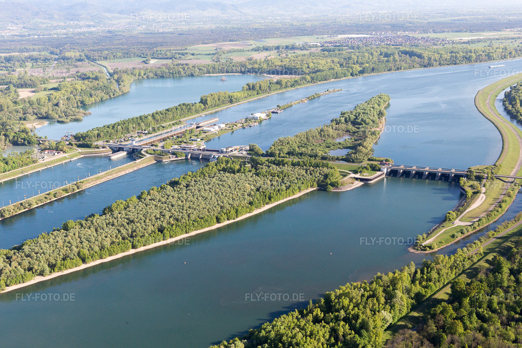 Luftbild: Iffezheim, Schleuse in Roppenheim im Bundesland Bas-Rhin in Frankreich. Foto: IMG_099051.jpg vom 23.04.2017 durch Werner Riehm/FLY-FOTO.de
