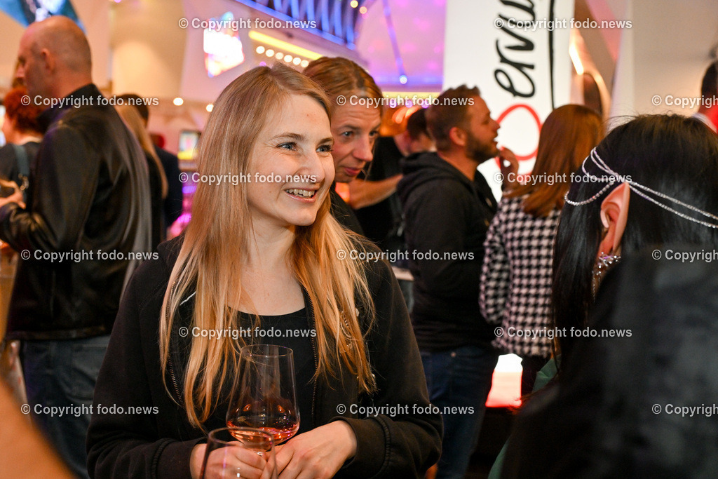 Lassts mas sche griassn_ 2 Tagesbart_ 31.10.2024-70 | bilder, linz, oberösterreich, österreich, europa, photo, foto, tiere, hunde, landwirtschaft, landschaft, politik, wirtschaft, wissenschaft, industrie, verkehr, medizin, society, fodo.news