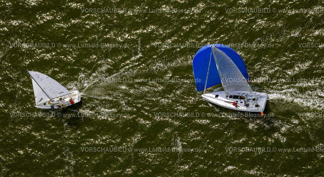Ruegen12083418SuedOstRuegenRegatta | Luftbild, Segelregatta auf dem Greifswalder Bodden, Segelboote, Wende, Wendeboje,  Middelhagen, Insel Rügen, Mecklenburg-Vorpommern, Deutschland, Europa