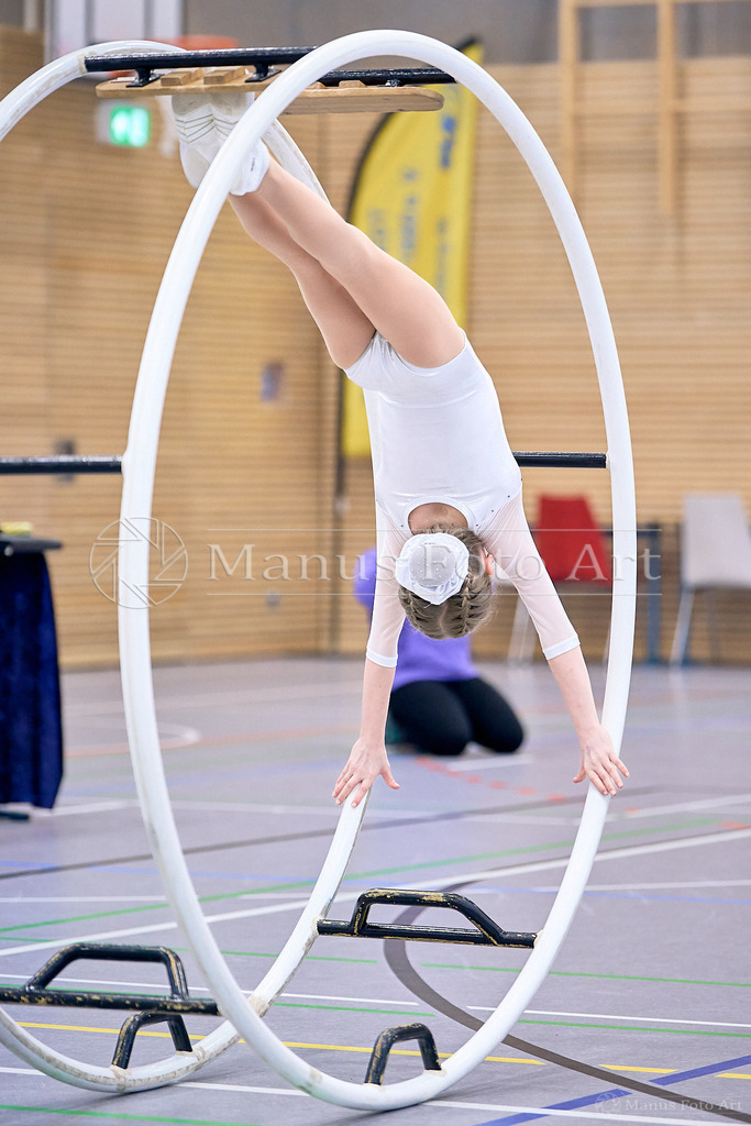 A-DSC02697 | Professionelle Sportfotografie in Hamburg, Schleswig-Holstein und Niedersachsen – spezialisiert auf Rhönrad, Geräteturnen, Leistungsturnen und rhythmische Sportgymnastik. Bundesweite Begleitung von Rhönrad-Events. Jetzt Sport-Fotos - Realisiert mit Pictrs.com