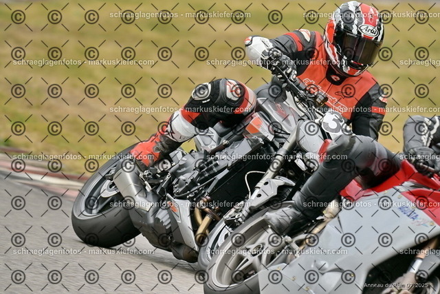 25bt05-1080 | markuskiefer.com - Realisiert mit Pictrs.com