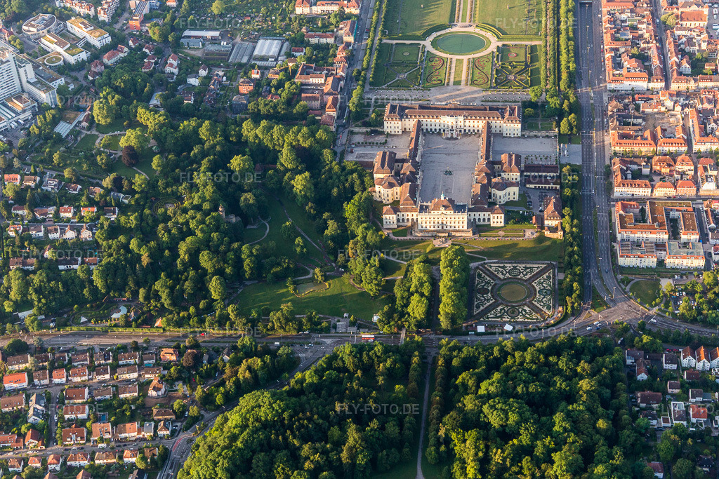 Luftbild: Ludwigsburg, Barockschloß in Ludwigsburg im Bundesland Baden-Württemberg in Deutschland. Foto: IMG_101550.jpg vom 08.07.2017 durch Werner Riehm/FLY-FOTO.de