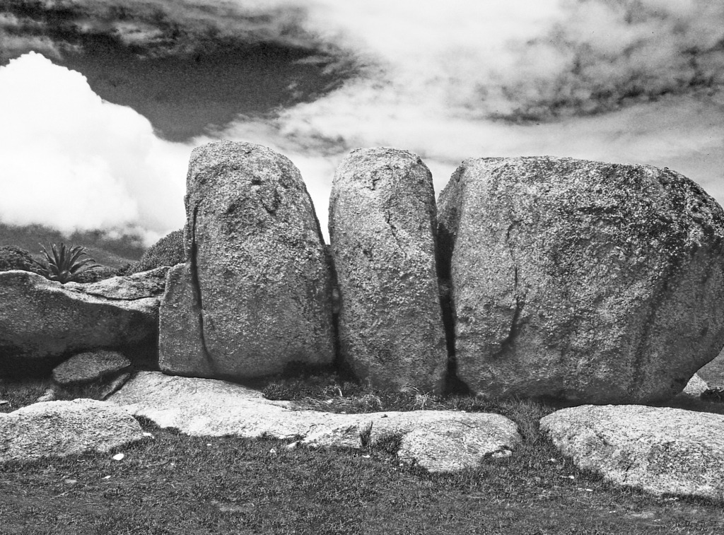 ZA_Bouldersbeach_dreigeteit_06580swjpg | Beegebilder online. 
BIldarchiv von Beege Fotodesign mit ausgewählten Werken, die sich besonders gut für die Dekoration Ihrer Räume oder Wände eignen. 