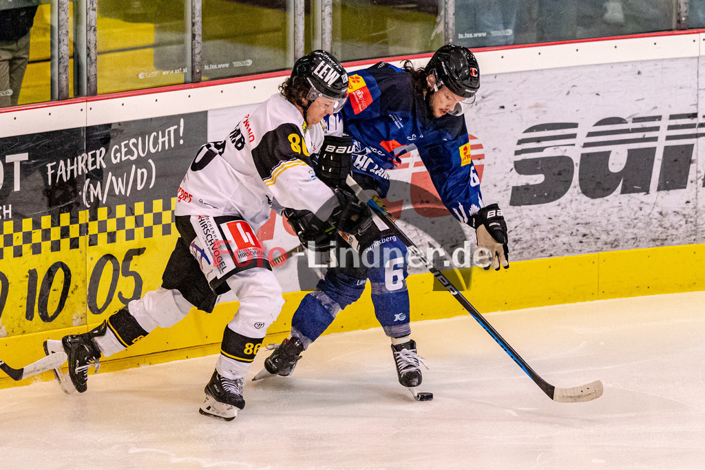 HC Landsberg Riverkings vs EA Schongau Mammuts | Eishockey Bayernliga 2023/2024, HC Landsberg Riverkings vs EA Schongau Mammuts,
Kampf um den Puck Maximilian HERMANN (HCL 6) und Mathieu Newcomb (Mammuts 86),
2023-11-10 in Landsberg (Eisstadion)
86 Mathieu NEWCOMB (Mammuts 86), 6 Maximilian HERMANN (HCL 6)
Copyright: WolfgangxLindner foto-lindner.de