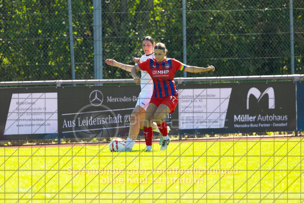 20260906_120900_0132_(c)_by_PhotoPeet | #,1.FC Donzdorf (weiß) vs. 1.FC Heidenheim 1846 (rot), Fußball, Frauen-Verbandspokal Gruppe 2, 2. Runde, Saison 2026/2027, Rasenplatz Lautertal Stadion, Süßener Straße 16, 73072 Donzdorf, 06.09.2026 - 11:00 Uhr,Foto: PhotoPeet / Sport- &amp; Eventfotografie / Peter Harich