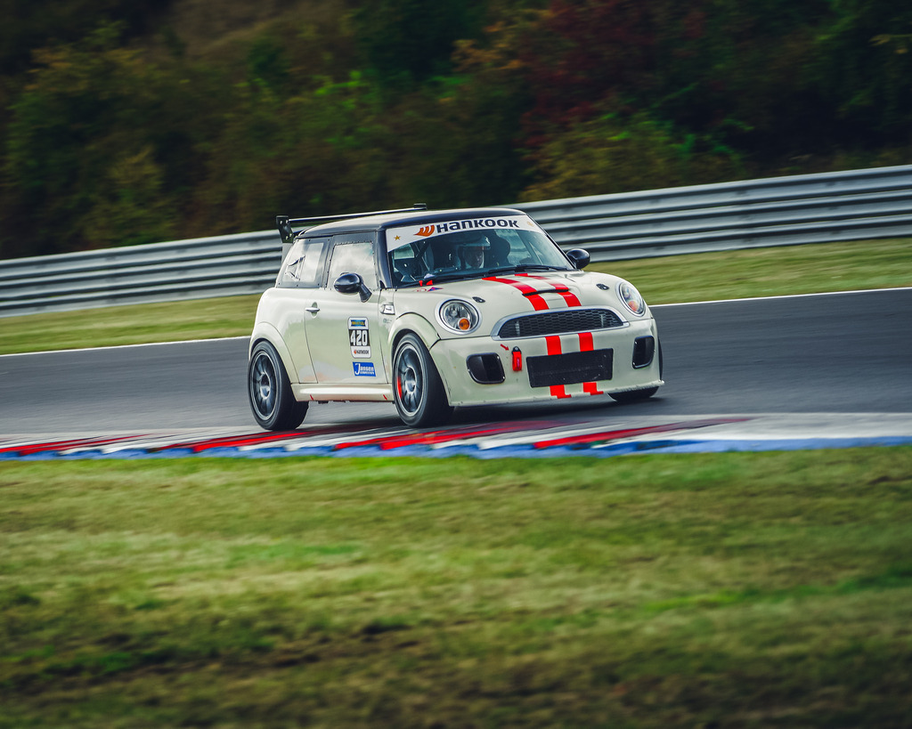 DSC04750 | Exklusive Motorsport-Fotografie aus Leipzig von TXO Media – für Rennfahrer, Teams & Sponsoren. Sausemuth liefert starke Bilder, die Emotion zeigen. Jetzt buchen & glänzen! - Realisiert mit Pictrs.com