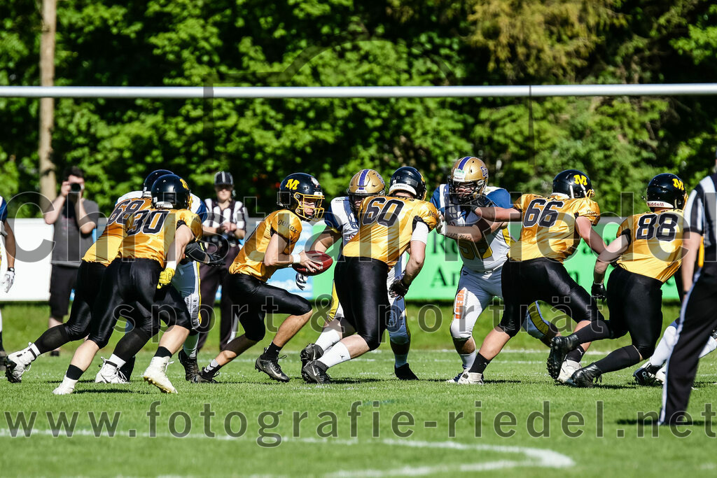 2022-05-14_060_Erding_Bulls_gegen_Munich_Cowboys_2 | Erding, Deutschland, 14.05.2022:
Fußball, Regionalliga 2022, 3. Spieltag, Erding Bulls gegen Munich Cowboys 2, Endergebnis: 20:30

Foto: Christian Riedel / fotografie-riedel.net