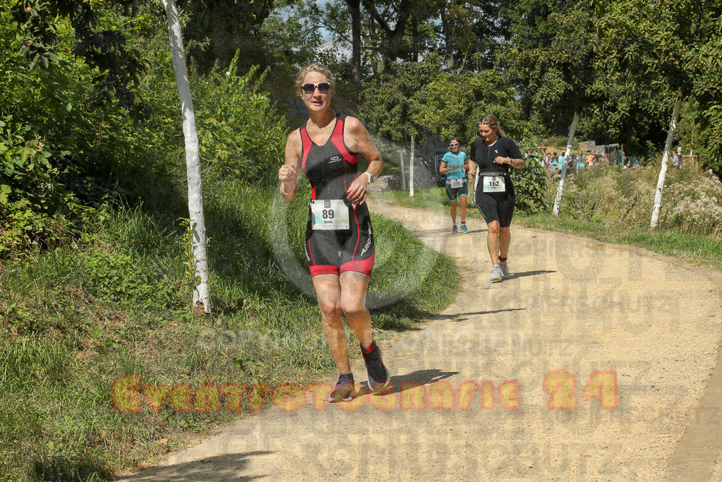 250824_1242_EX1_0244 | Sportfotografie im Rhein-Sieg Kreis, Köln, Bonn, NRW, Rheinland Pfalz, Hessen, etc. Unser Tätigkeitsfeld umfasst den Laufsport vom Volkslauf über den Marathon, Duathlon, Triathon bis zum Ultralauf wie Kölnpfad Ultra oder Schindertrail.