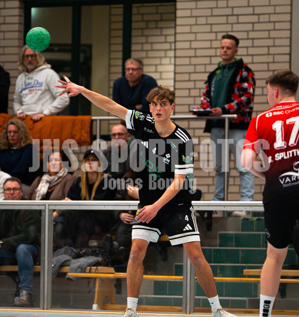 Handball I Herren I Saison 2025-2026 I Verbandsliga West I 13. Runde I SFN Vechta - HSG Varel II I 7738 | Noa Kröger (4, SFN Vechta) - Realisiert mit Pictrs.com
