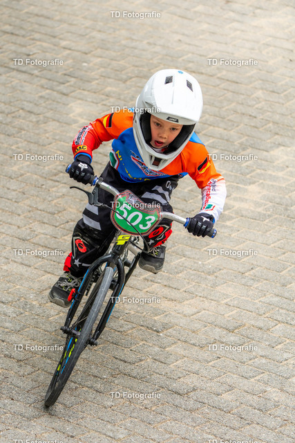 BayBMX2026-05378 | Fotogalerie von Thomas Dettweiler mit Eventbildern und lizenzfreien Fotos. Perfekt als Wandbild, für Büro, Website oder private Nutzung. - Realisiert mit Pictrs.com