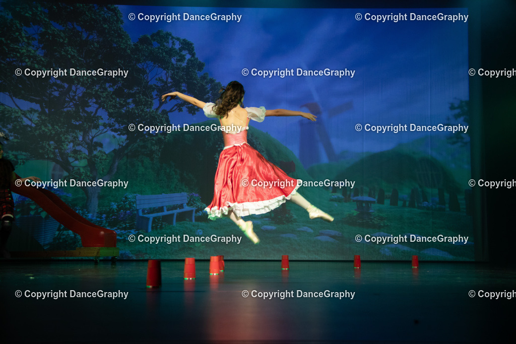 GPHY3054 | DanceGraphy - Realisiert mit Pictrs.com
